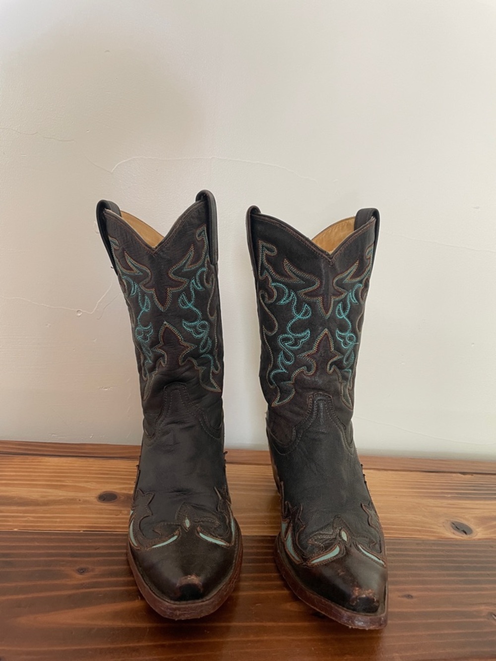 Corral Brown Leather Western Heeled Boots with Turquoise Stitching - Picture 4 of 10